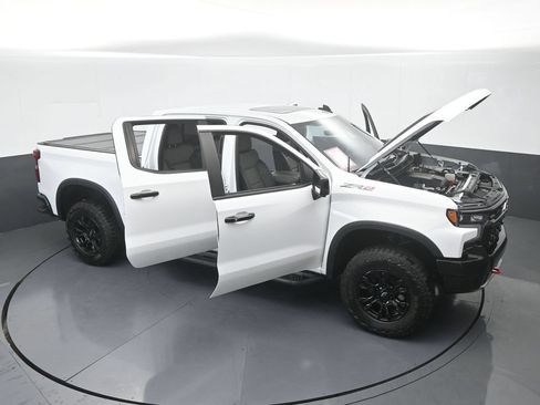 Used 2024 Chevrolet Silverado 1500 ZR2 w/ Technology Package AWD/4WD image 80