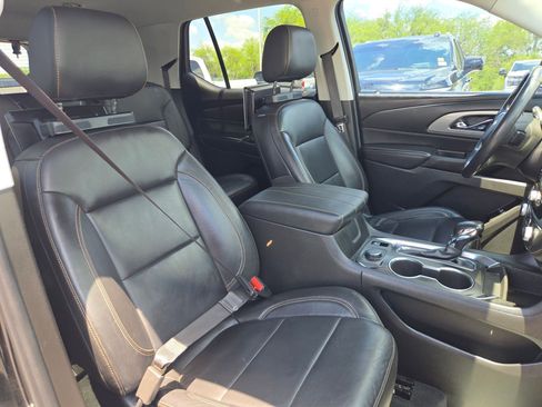 Certified 2021 Chevrolet Traverse LT w/ LT Premium Package FWD image 26