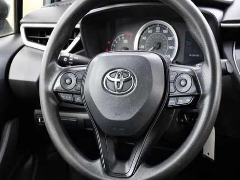 Used 2020 Toyota Corolla LE image 20