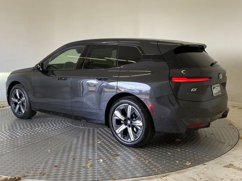 New 2026 BMW iX xDrive60 w/ Premium Package image 3