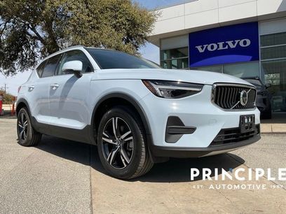Certified 2025 Volvo XC40 B5 Core