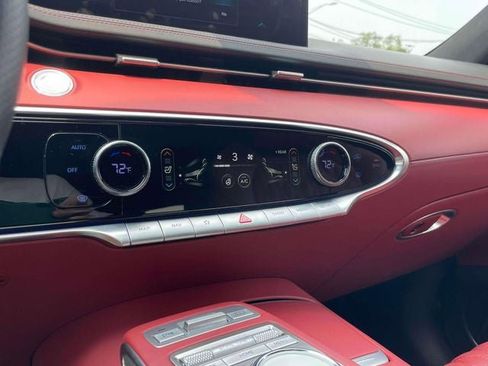 Used 2025 Genesis GV70 3.5T Sport w/ Sport Advanced Package image 32