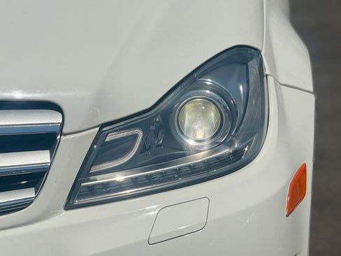 Used 2012 Mercedes-Benz C 250 Sedan image 27