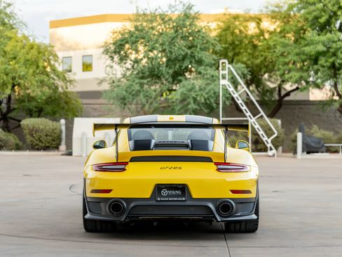 Used 2018 Porsche 911 GT2 RS RWD image 7