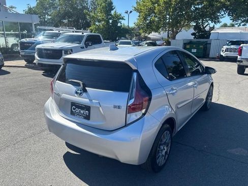 Used 2016 Toyota Prius C Two FWD image 8