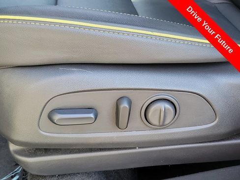 Used 2024 Chevrolet TrailBlazer ACTIV FWD image 17