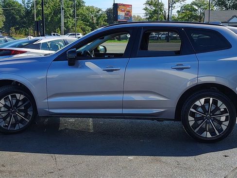 New 2026 Volvo XC60 B5 Plus w/ Climate Package image 5