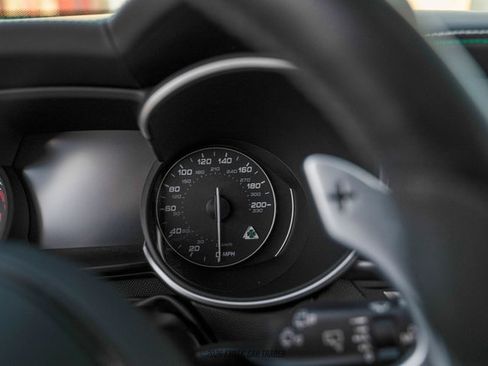 Used 2020 Alfa Romeo Stelvio Quadrifoglio image 34