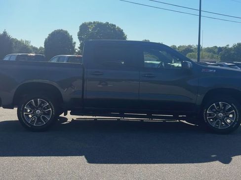 Used 2022 Chevrolet Silverado 1500 RST image 5