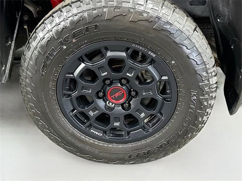Used 2023 Toyota Tundra Limited image 31