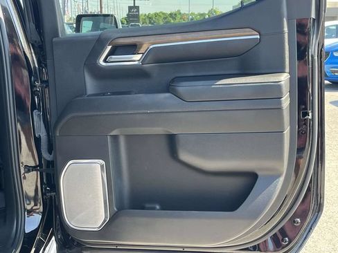 Used 2024 Chevrolet Silverado 1500 High Country w/ High Country Premium Package AWD/4WD image 24