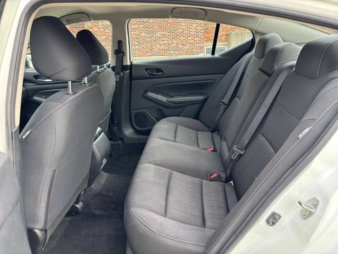 Used 2025 Nissan Altima 2.5 SV FWD image 25