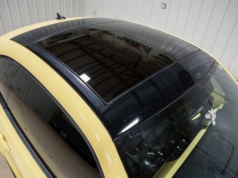 Used 2013 Volkswagen Beetle 2.5 FWD image 25
