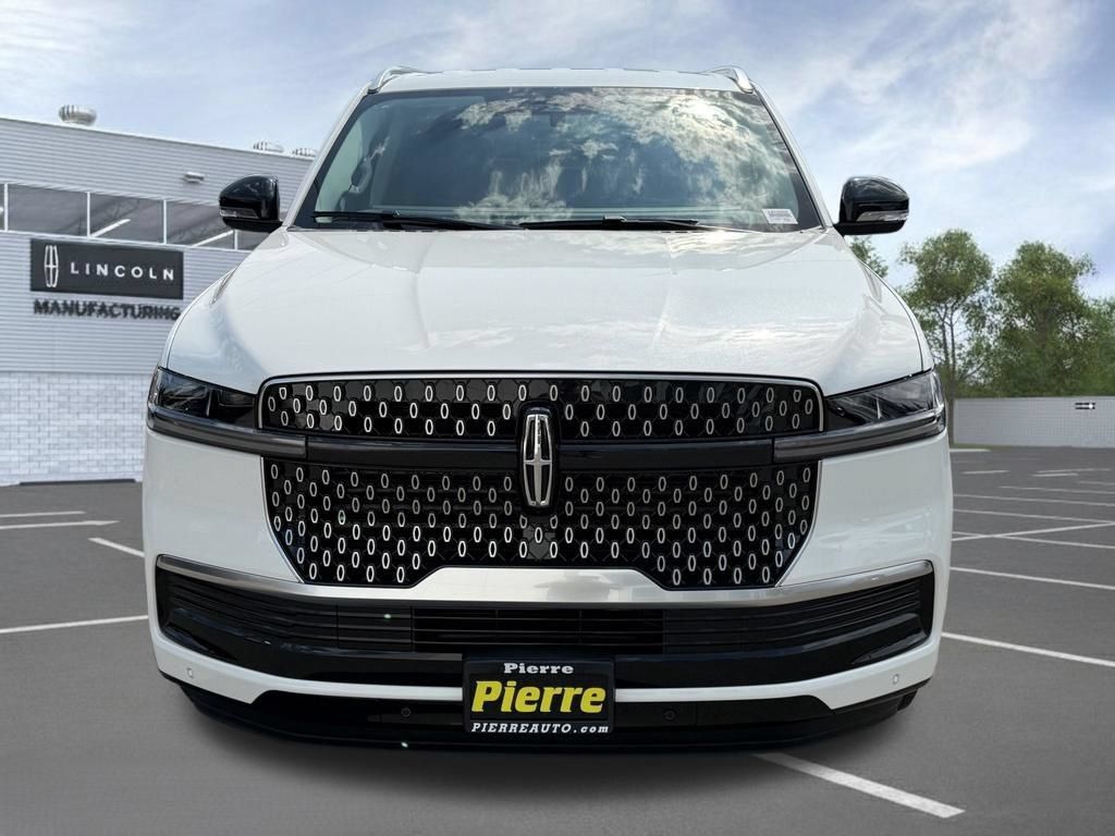 New 2027 Lincoln Navigator Premiere AWD/4WD image 5