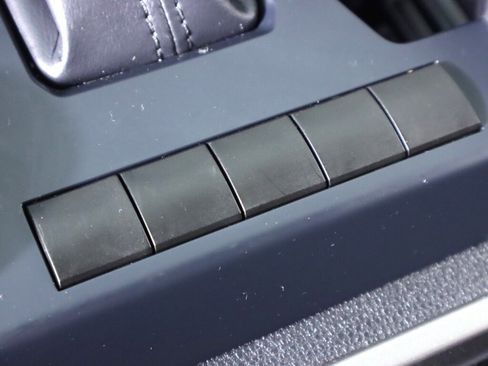 Used 2025 Toyota Tacoma SR5 image 27