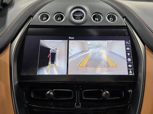 Used 2023 Aston Martin DBX image 14
