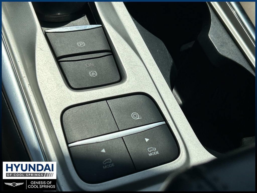 Used 2022 Ford Explorer Limited w/ Equipment Group 301A RWD image 36