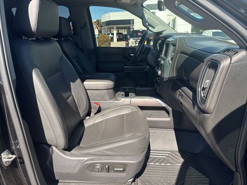 Used 2020 Chevrolet Silverado 3500 LTZ w/ LTZ Plus Package image 17