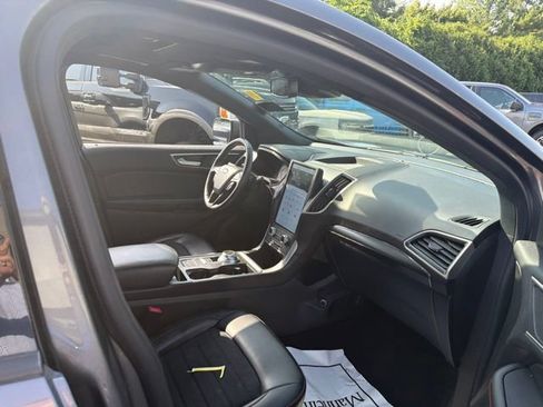 Used 2024 Ford Edge ST-Line w/ Class II Trailer Tow Package AWD/4WD image 9