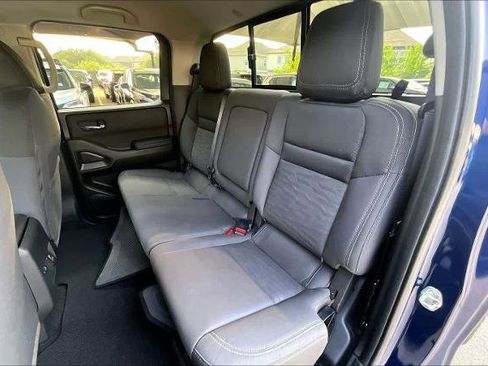 Certified 2023 Nissan Frontier SV w/ Technology Package AWD/4WD image 19