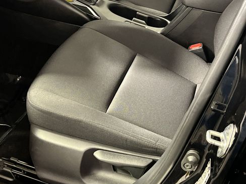 Used 2025 Toyota Corolla LE image 12