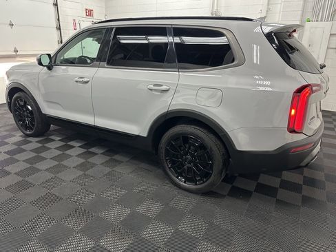 Used 2021 Kia Telluride EX w/ EX Premium Package image 7
