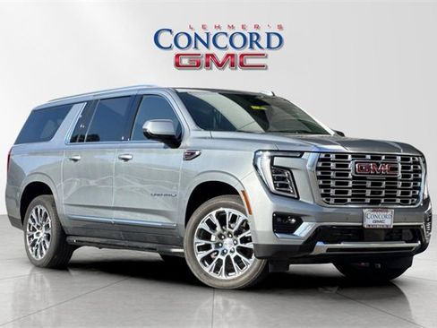 Used 2025 GMC Yukon XL Denali image 2