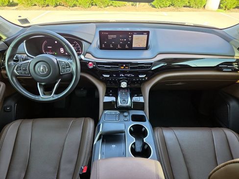 Used 2024 Acura MDX w/ Technology Package FWD image 12