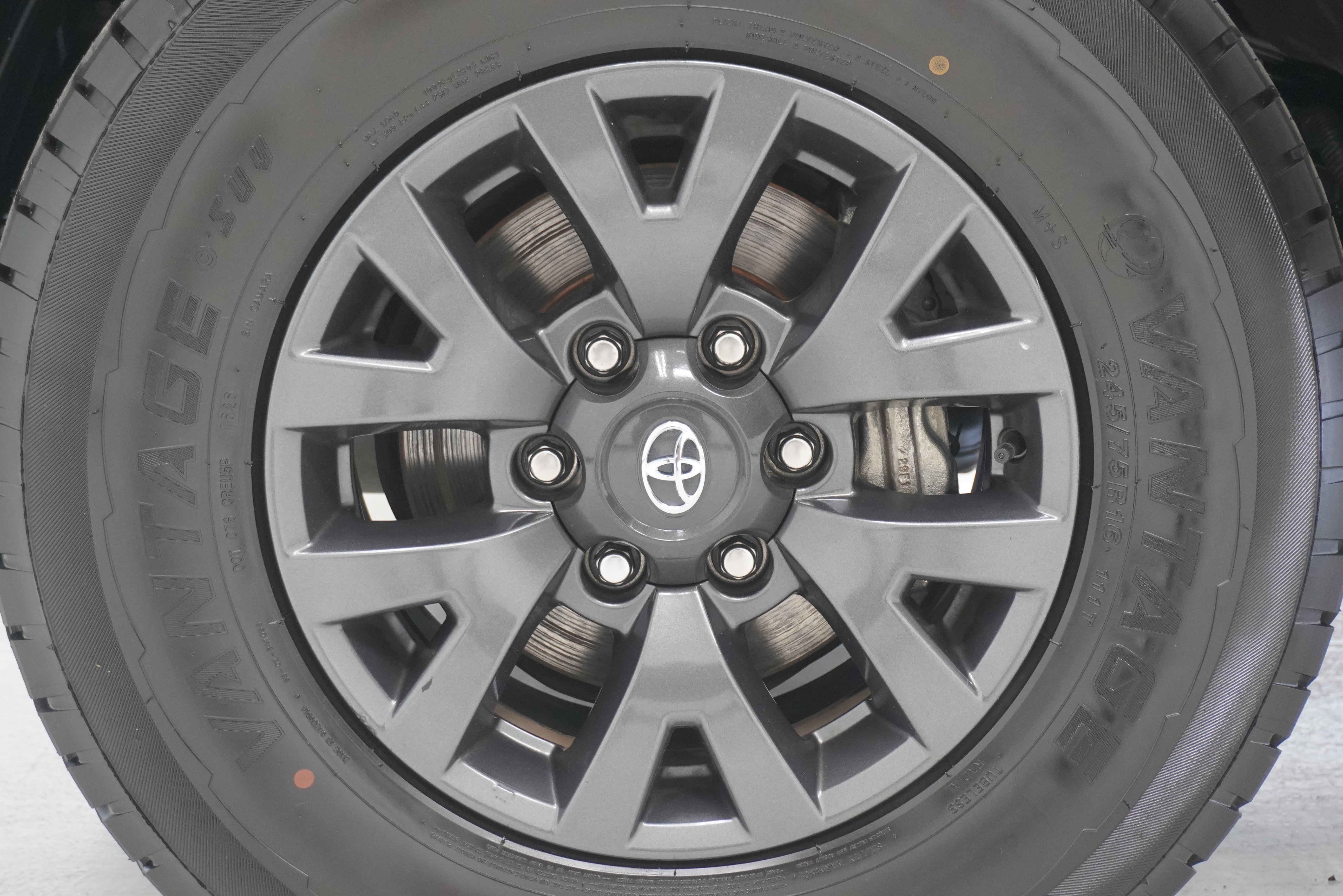 Used 2021 Toyota Tacoma SR5 RWD image 25