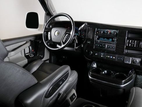 Used 2022 Chevrolet Express 2500 Extended w/ Enhanced Convenience Package RWD image 15
