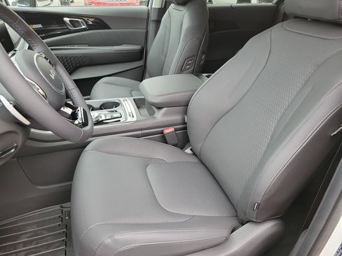 New 2026 Kia Carnival SX Prestige FWD image 4
