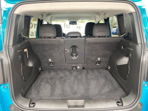 Used 2022 Jeep Renegade Trailhawk w/ Trailer Tow Group AWD/4WD image 6
