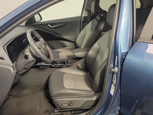 Used 2025 Kia Niro Wind w/ Wind Preserve Package FWD image 20