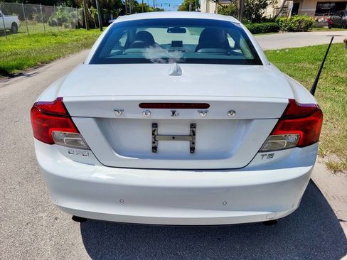Used 2012 Volvo C70 T5 image 16