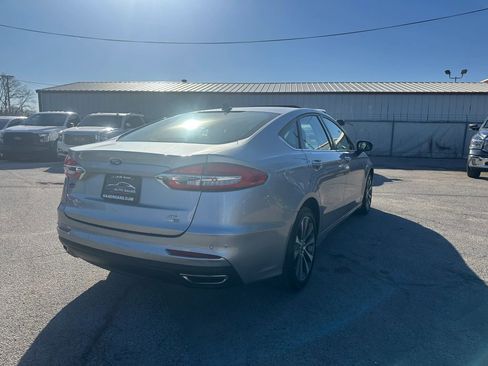 Used 2020 Ford Fusion SE image 5