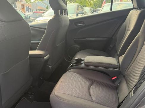 Used 2017 Toyota Prius Prime Plus w/ Carpet Mat Package FWD image 15