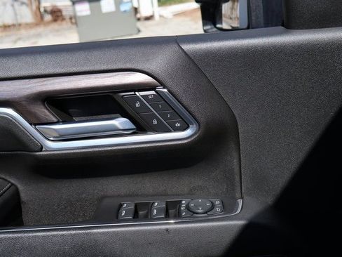 Used 2024 Chevrolet Silverado 2500 LTZ AWD/4WD image 45