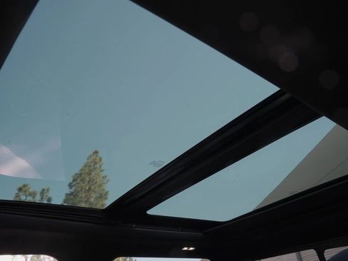 Used 2017 Ford F150 Raptor w/ Equipment Group 802A Luxury image 17