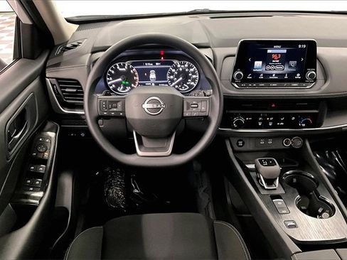 New 2025 Nissan Rogue S image 19