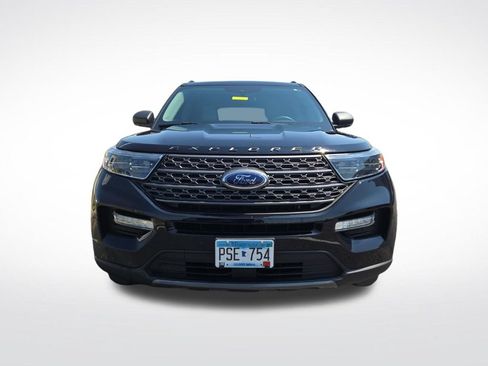 Used 2021 Ford Explorer XLT w/ Equipment Group 202A AWD/4WD image 9