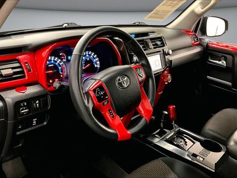 Used 2018 Toyota 4Runner TRD Off-Road AWD/4WD image 17