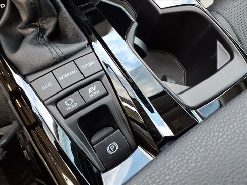 Used 2026 Toyota Camry XLE image 29