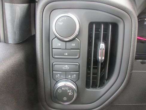 New 2026 GMC Sierra 2500 Pro image 17