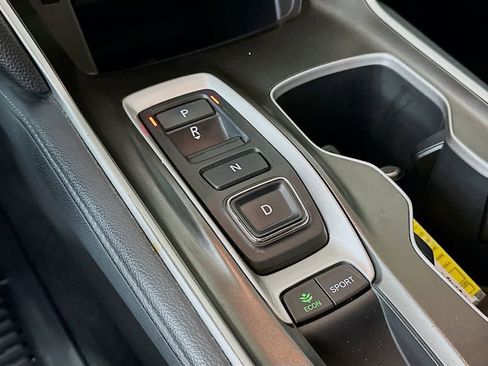 Used 2018 Honda Accord Touring image 19