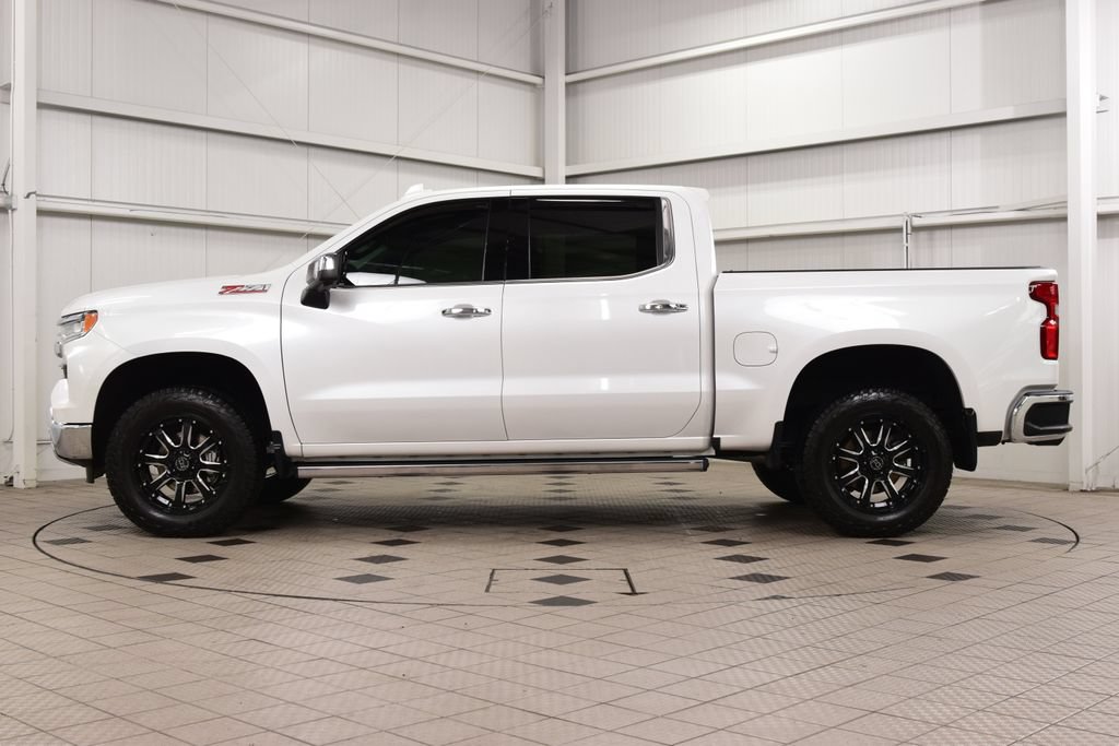 Used 2022 Chevrolet Silverado 1500 LTZ AWD/4WD image 4