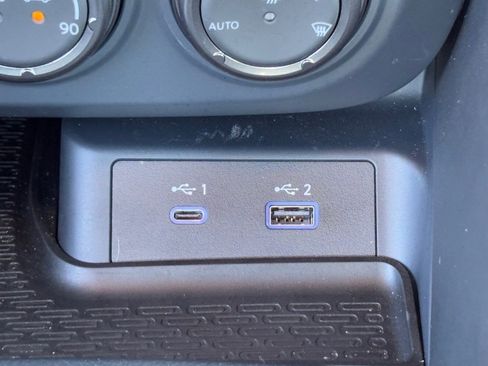 Certified 2024 Nissan Z Performance w/ Floor Mat Package image 25