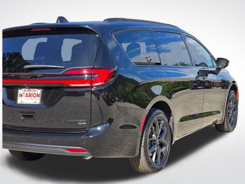 New 2027 Chrysler Pacifica Limited w/ S Appearance Package AWD/4WD image 39