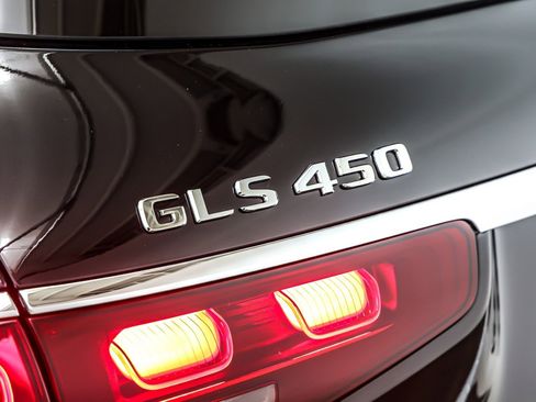 Certified 2025 Mercedes-Benz GLS 450 GLS 450 4MATIC SUV image 10