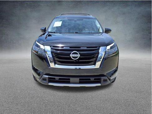 Used 2025 Nissan Pathfinder Platinum w/ Cargo Package FWD image 2