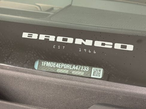 Used 2024 Ford Bronco Heritage Edition AWD/4WD image 27